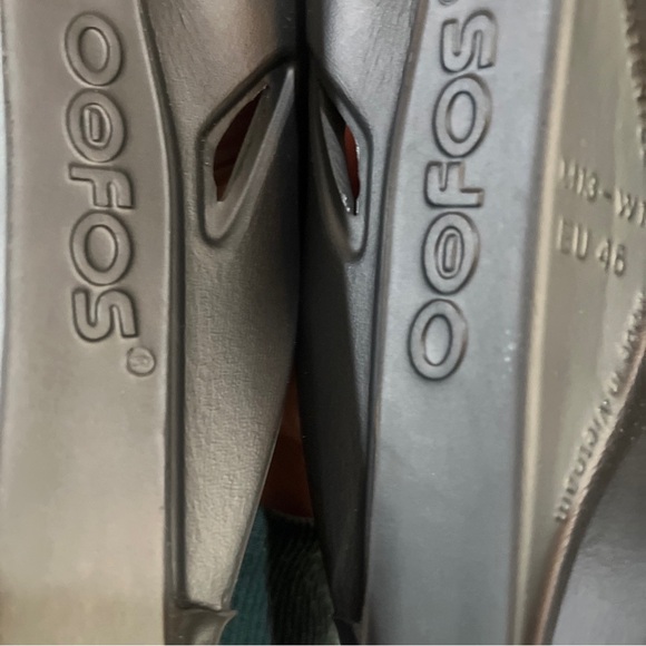 Oofos Oolala Luxe Sandals unisexs Size M 13 W15 Black Comfort Recovery Sandals - Picture 8 of 10